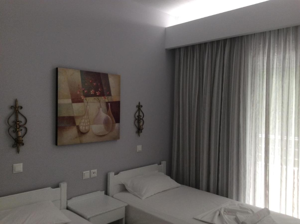 פלטניאס Maria Suites מראה חיצוני תמונה