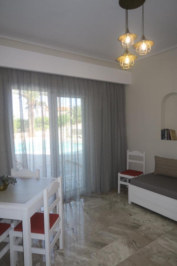פלטניאס Maria Suites מראה חיצוני תמונה