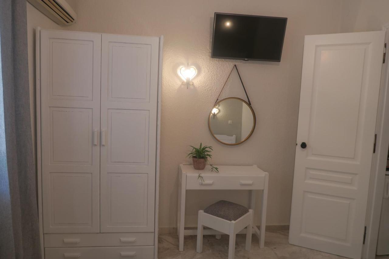 פלטניאס Maria Suites מראה חיצוני תמונה