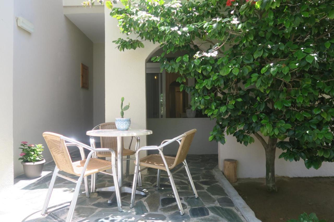 פלטניאס Maria Suites מראה חיצוני תמונה