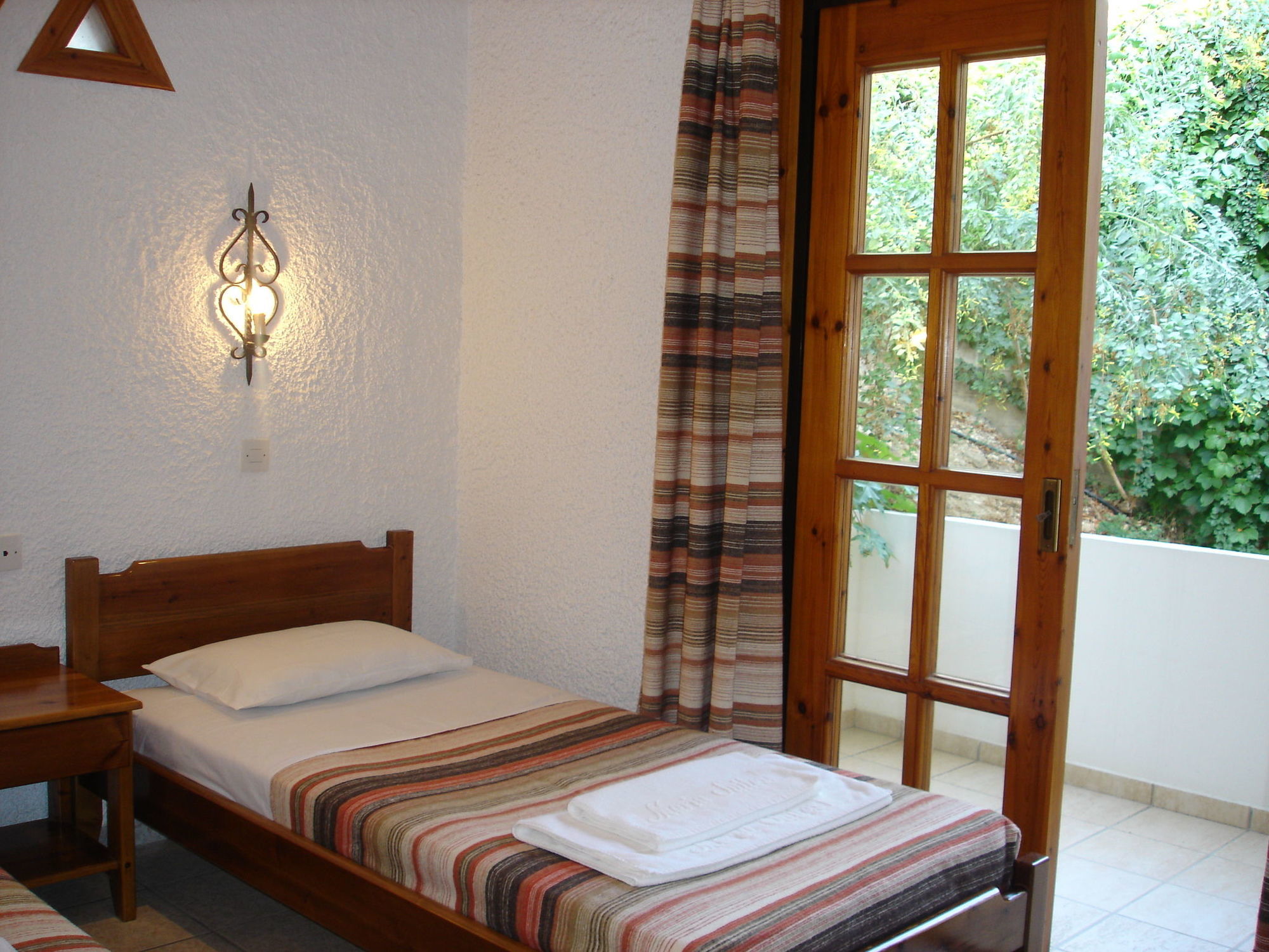 פלטניאס Maria Suites מראה חיצוני תמונה