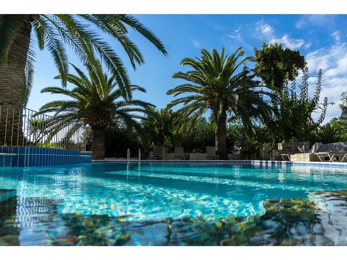 פלטניאס Maria Suites מראה חיצוני תמונה