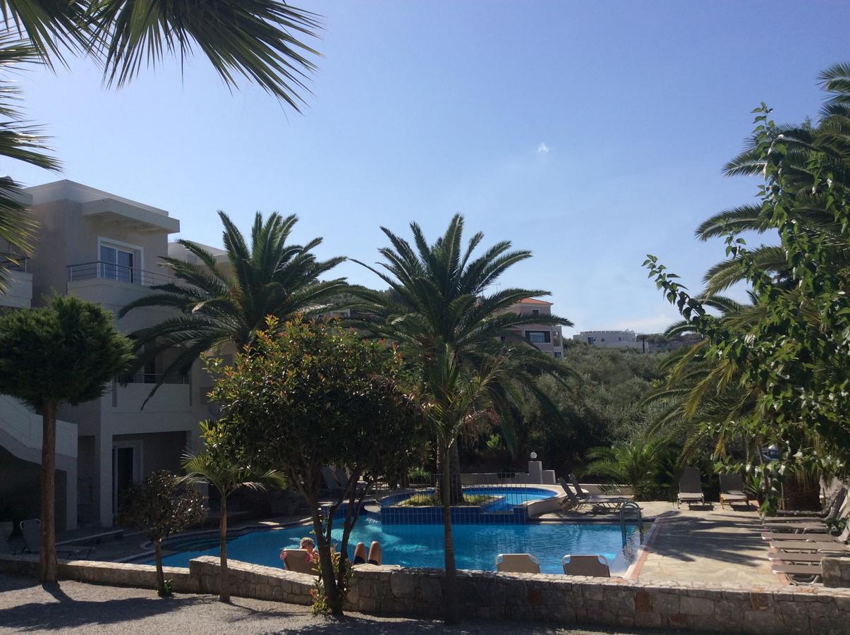 פלטניאס Maria Suites מראה חיצוני תמונה