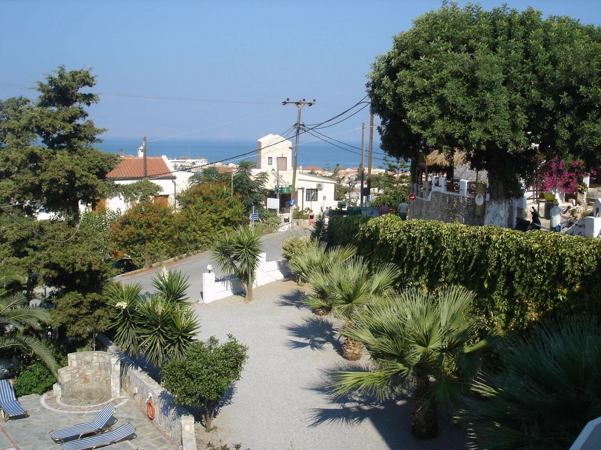 פלטניאס Maria Suites מראה חיצוני תמונה
