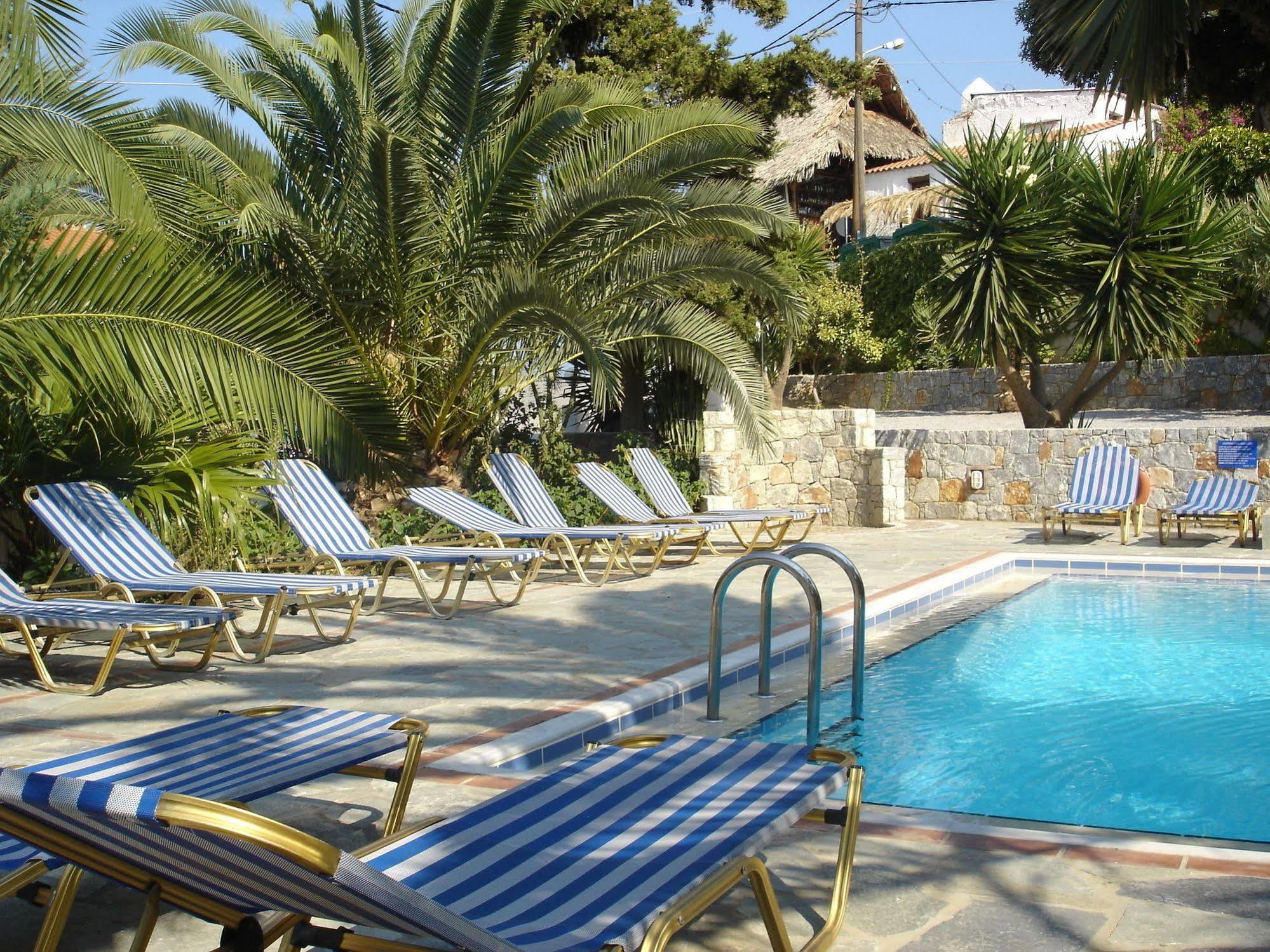 פלטניאס Maria Suites מראה חיצוני תמונה