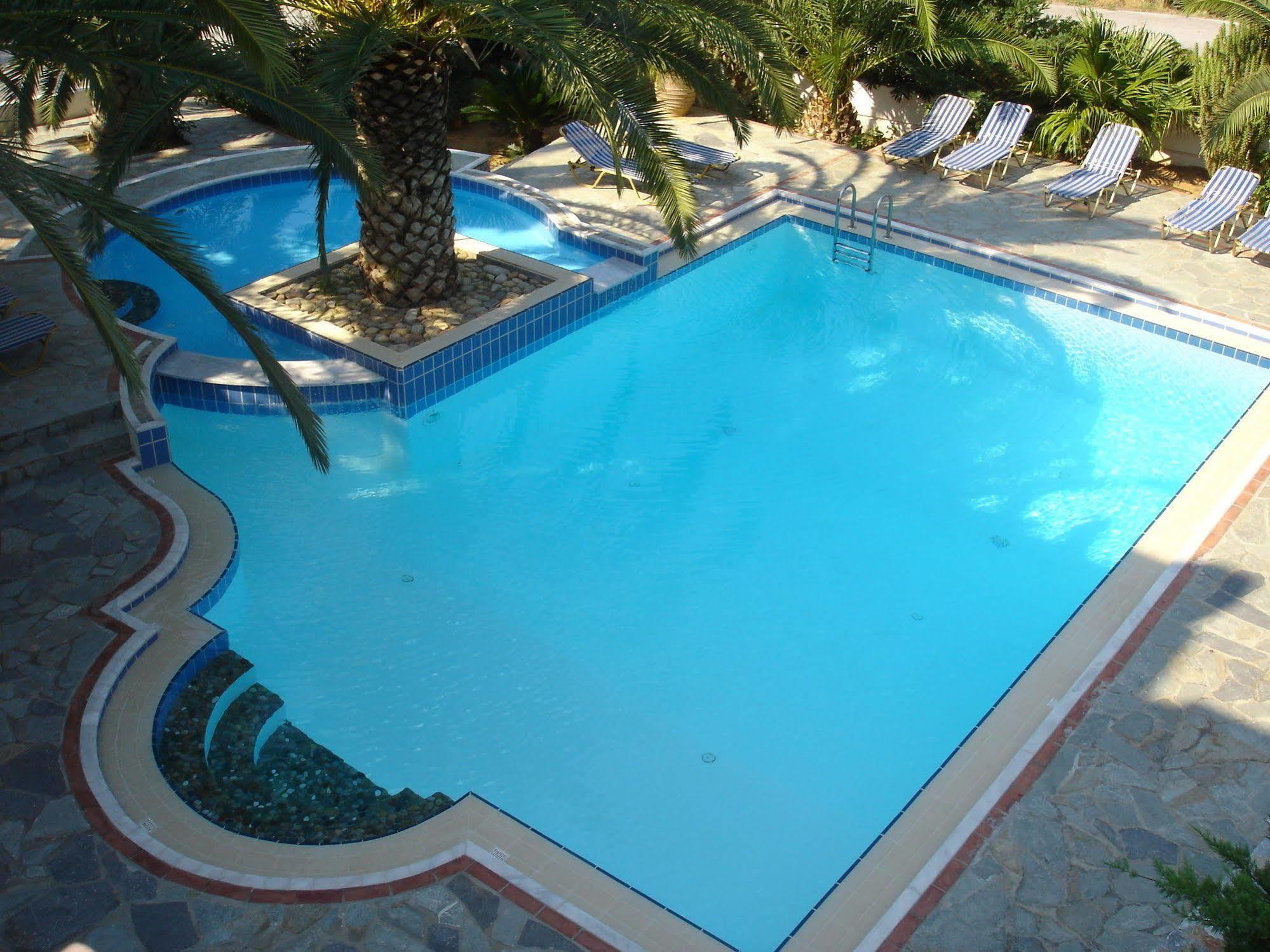 פלטניאס Maria Suites מראה חיצוני תמונה