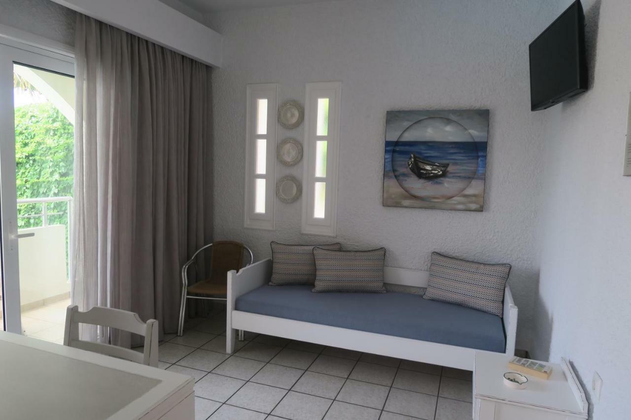 פלטניאס Maria Suites מראה חיצוני תמונה